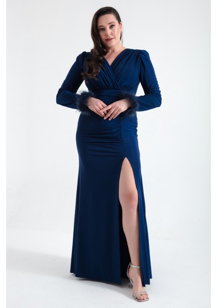 Kadın Lacivert Kruvaze Yakalı Kolları Tüylü Yırtmaçlı Büyük Beden Abiye