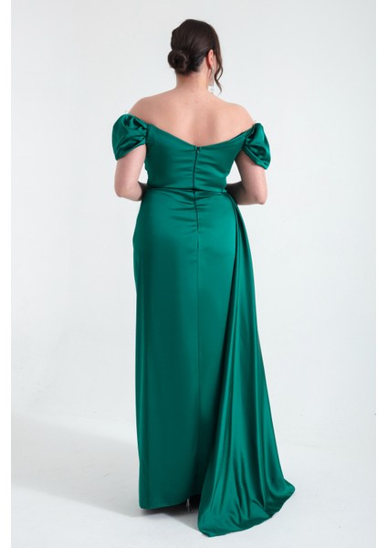 Kadın Zümrüt Yeşili Kayık Yaka Kuyruklu Uzun Saten Abiye & Mezuniyet Elbisesi indirimleri