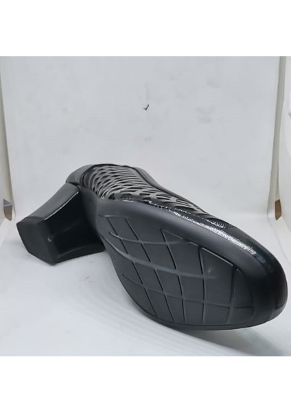 8608 Kadın Kalın Topuklu Klasik Ayakkabı Siyah fırsatları