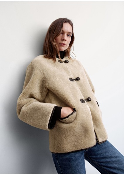 Aplikeli Kürk Görünümlü Palto modelleri