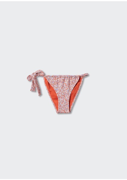 Çiçekli bikini altı