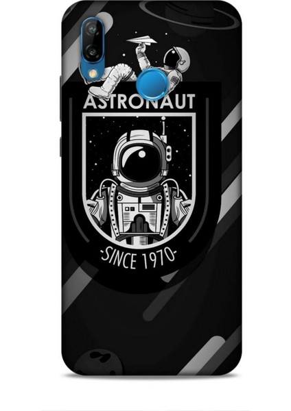 Huawei P20 Lite Kılıf Caliburn 2 Astronaut 1970 Kapak