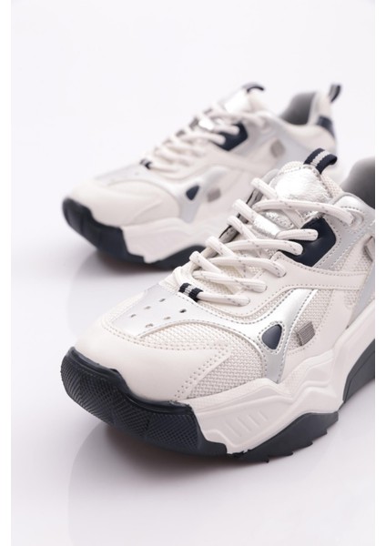 65137 Kadin Bağcikli Kalin Taban Spor Ayakkabı fırsatları