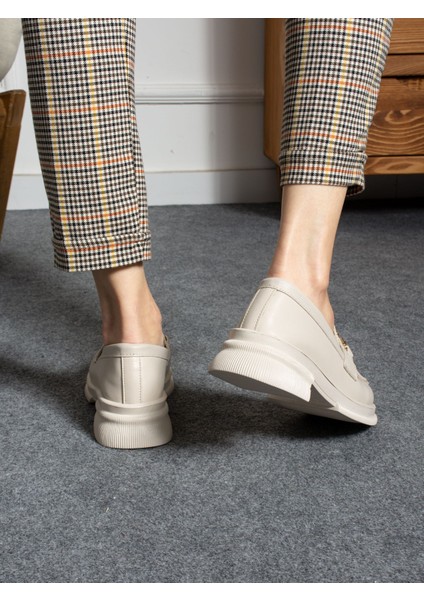 Vendi Krem Toka Detay Kadın Loafer fırsatları