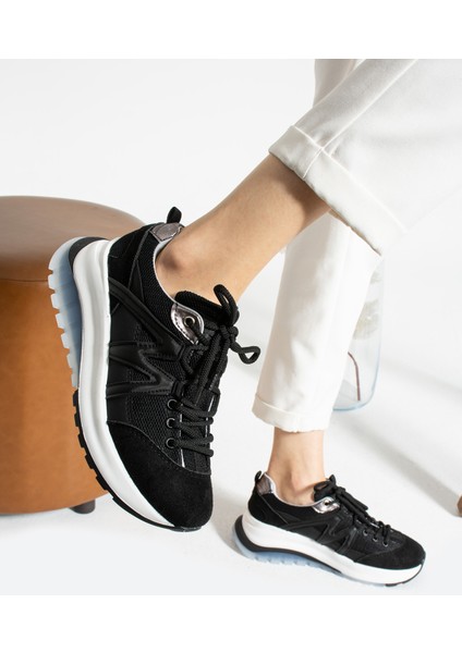 Space Siyah Kadın Sneakers fırsatları