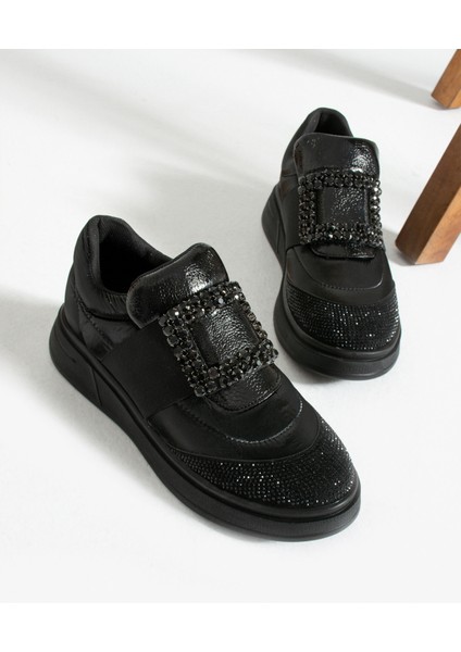 Way Siyah Taş Detay Kadın Sneakers modelleri