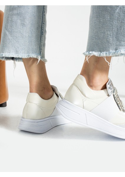Way Beyaz Taş Detay Kadın Sneakers modelleri