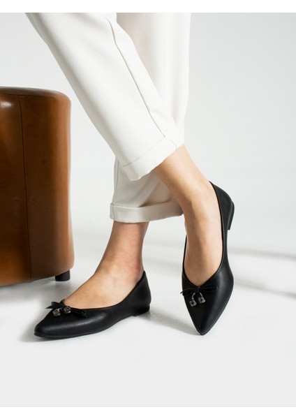 Jill Siyah Taş Fiyonk Kadın Babet fiyatları