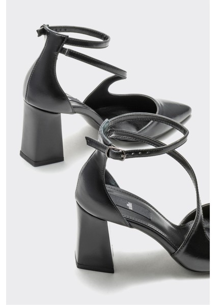 Siyah Kadın Topuklu Ayakkabı fırsatları