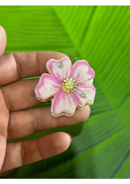 4x4 cm 3 Boyutlu Çift Katlı Taşlı Çiçek Arma Dikiş Bgiyim Aksesuarı