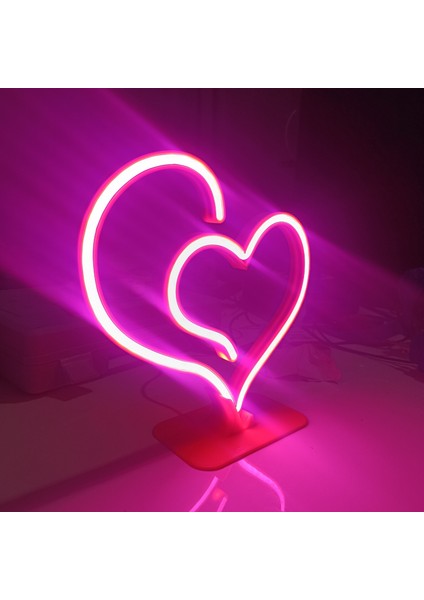 Neon Işıklı Kalp