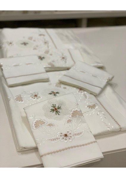 El İşi İğne Oyalı Rokokolu Pike ve Nevresim Set 7 Parça