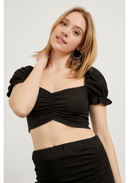 Kol Boğum Detaylı Crop Bluz