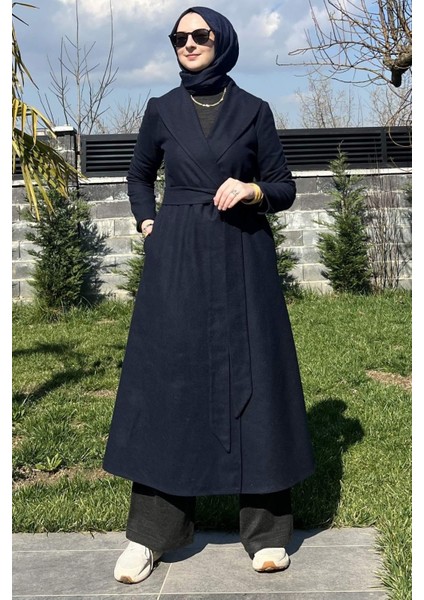 Selin Lacivert Kaşe Kaban modelleri