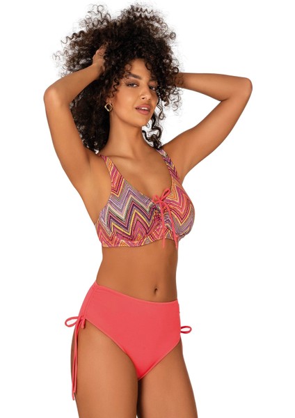 Kadın Büyük Beden Balenli Destekli Bağlama Detaylı Zigzag Desenli Bikini Takımı fırsatları