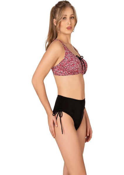 Kadın Büyük Beden Balenli Destekli Bağlama Detaylı Kırmızı Desenli Bikini Takımı modelleri
