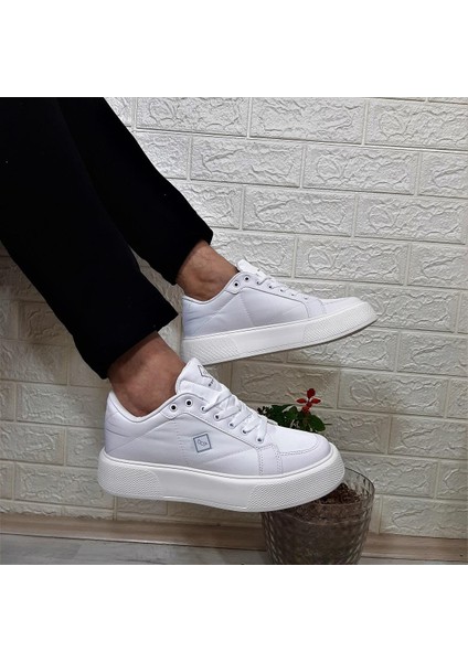 514 Beyaz Fuspetli Hafif Spor Ayakkabı fırsatları