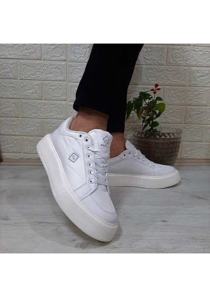 514 Beyaz Fuspetli Hafif Spor Ayakkabı indirimleri