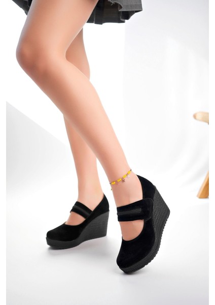 Dolgu Taban Fermuar Detaylı Siyah Süet Kadın Ayakkabı