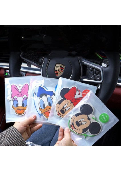 Disney Anime Figürü Mickey Mouse Donald Duck Araba Kokulu Kolye Kawaii Aksiyon Figürü Araba Aksesuarları Dekor Çocuk Oyuncakları Hediye (Yurt Dışından)