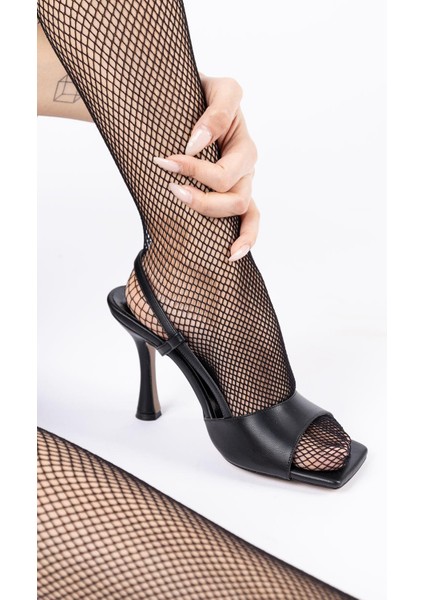 Hughes Kadın Siyah Topuklu Ayakkabı fırsatları