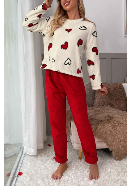 Kalp Baskılı Peluş Polar Alt Üst Uzun Kollu Pijama Takımı indirimleri