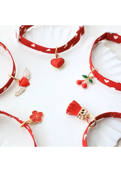 Püskül Tarzı 18-30CM Pet Sevimli Emniyet Tokası Kedi Köpek Tasması Aşk Desen Kedi Aksesuarları Ayarlanabilir Yaka Karikatür Çiçek Kiraz Kolye Evcil Hayvan Malzemeleri (Yurt Dışından) fırsatları