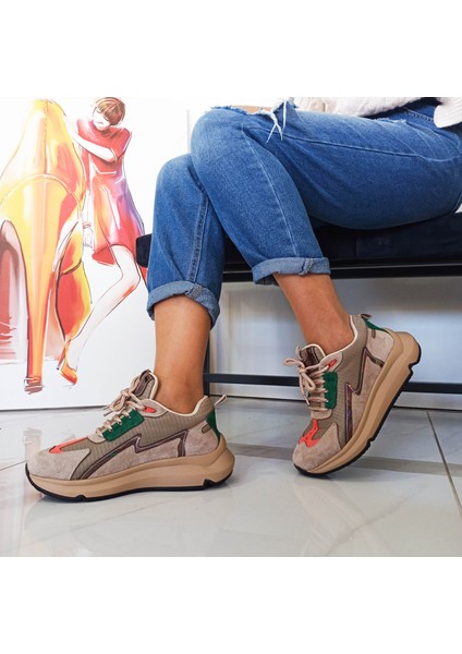 Bej Renk Düz Taban Bağcıklı Kadın Spor Ayakkabı