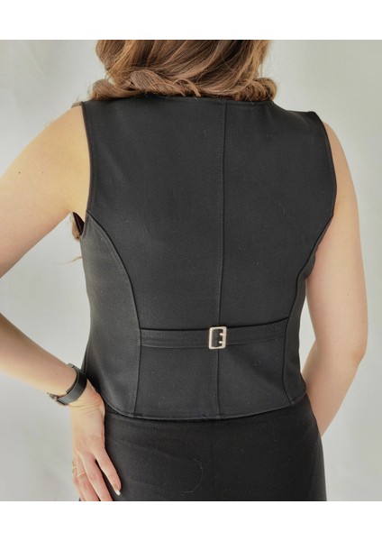 Siyah Düğmeli Sahte Cepli Dokuma Kumaş Yelek fırsatları