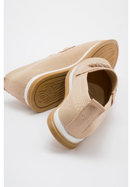 Kadın Kaydırmaz Taban Taşlı Günlük Ayakkabı NUDE fırsatları