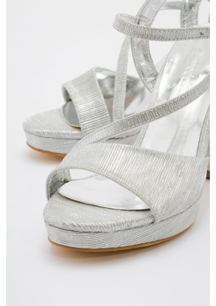 Kadın Simli Topuklu Ayakkabı Gümüş modelleri