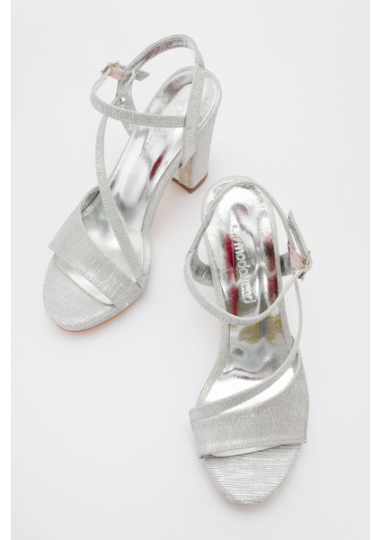 Kadın Simli Topuklu Ayakkabı Gümüş indirimleri