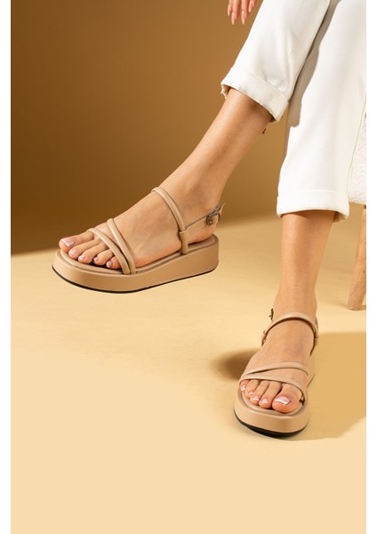 Yüksek Taban Ince Bantlı Tokalı Kadın Sandalet 64-285-24 fiyatları