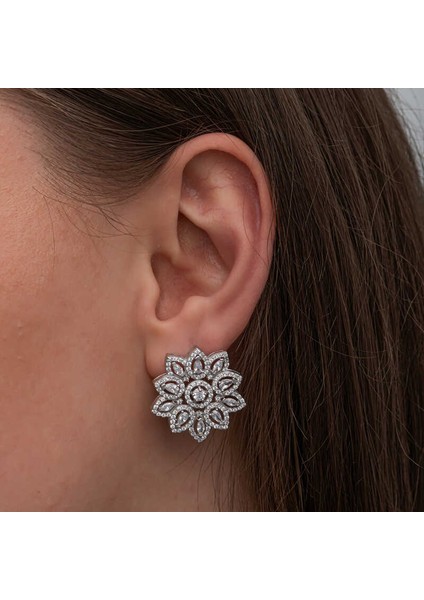 Gümüş Zirkon Taşlı Çiçek Kadın Küpe indirimleri