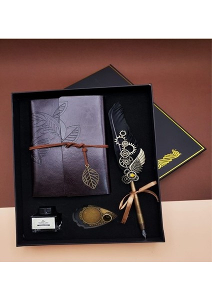 Mürekkepli Divit Kalem Seti Özel Tasarım ve Görünümü ile Özel Hediye. Defter Kalem Seti Vintage Görüntüye Sahip Olup Hediye Edeceğiniz Kişiler Hediye Setini Çok Beğenecek