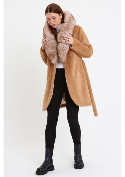 Kamel Alkantara Kumaş Kadın Kaban Kapüşon Tilki Kürklü - Ovlkpş fiyatları