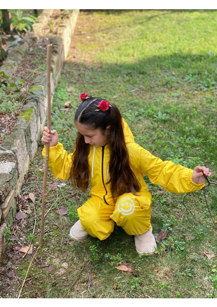 Kız Çocuk Full Su Geçirmez Sarı Kapüşonlu Astronot Tulum Yağmurluk modelleri