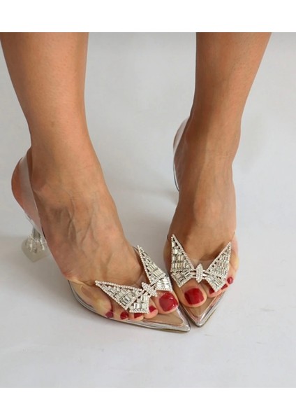 Sivri Kelebek Toka Detaylı 9cm Şeffaf Topuklu Kadın Ayakkabı