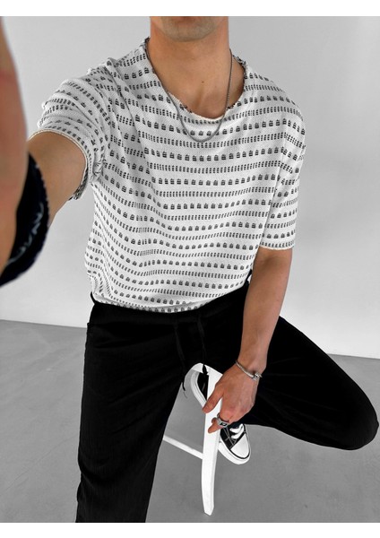 Oversize Yatay Çizgi Desenli Örme T-Shirt Ekru