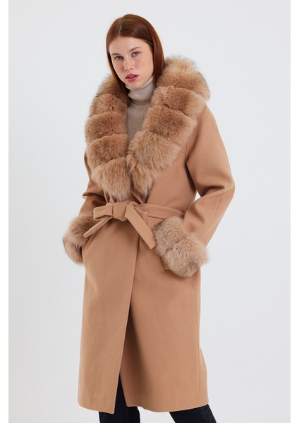 Bej Kadın Kaşe Kaban Yaka ve Manşet Kürk HN01 indirimleri