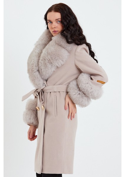 Krem Kadın Kaşe Kaban Yaka ve Manşet Kürk Mdl1 fiyatları