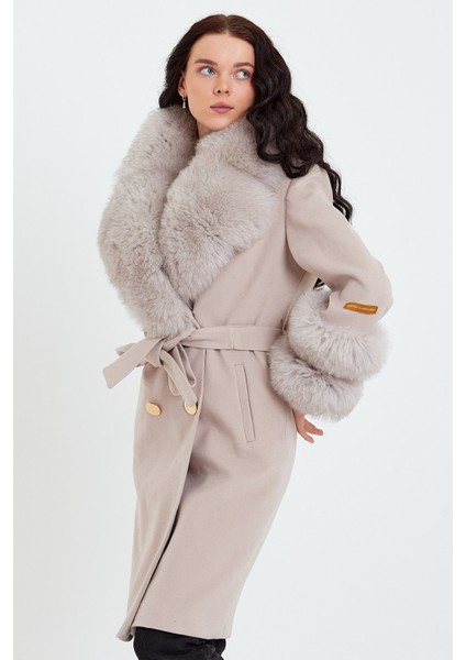 Krem Kadın Kaşe Kaban Yaka ve Manşet Kürk Mdl1 fırsatları