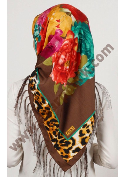 Piramit Püsküllü Eşarp 111-0023-102