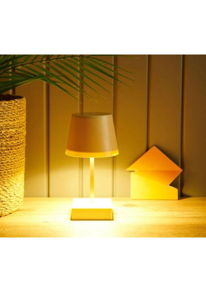 BB-16 Şarj Edilebilir Dokunmatik Masa Lambası