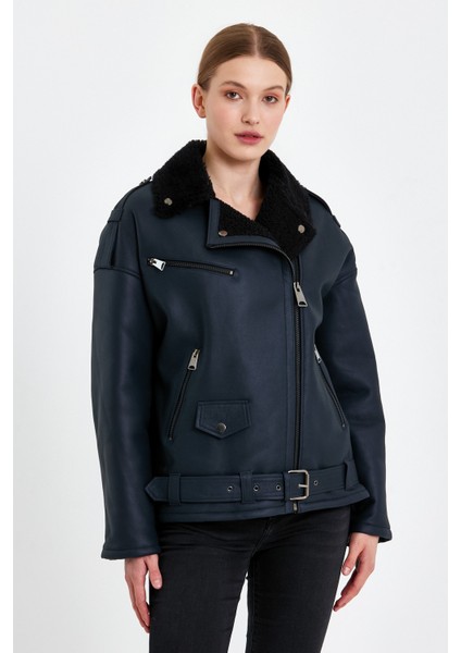 Körli Tüy Kuzu Kürkü Kadın Kaban(Regular FIT)VV509