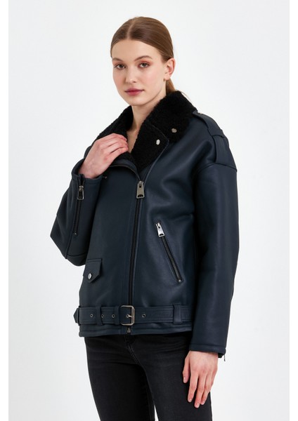 Körli Tüy Kuzu Kürkü Kadın Kaban(Regular FIT)VV509