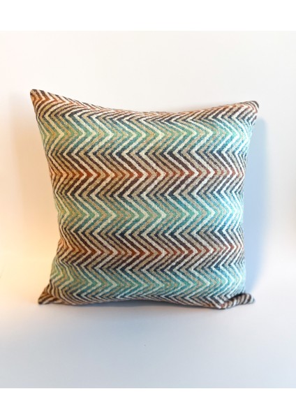 Zigzag Desenli Renkli Yün Kırlent Kılıfı