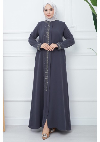 Işıl Taş Detaylı Büyük Beden Ferace Füme HM2351