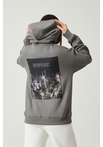 Kadın Kapüşonlu Kanguru Cepli 3 Iplik Şardonlu Kalın Sweatshirt indirimleri