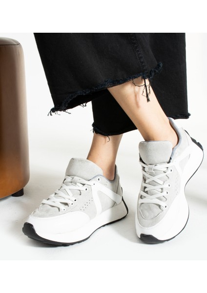Anna Beyaz Kadın Sneakers fiyatları